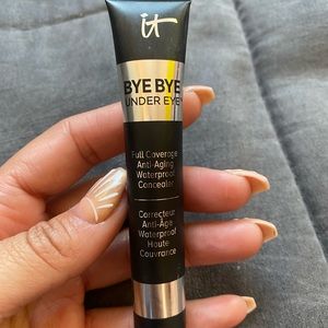 It byebye undereye medium